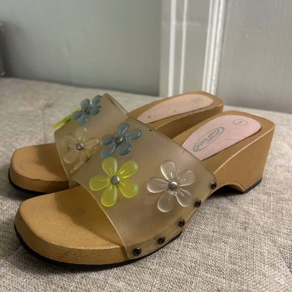Vintage y2k flower power slides